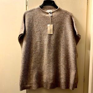NWT Universal Thread o/s sweater type poncho.